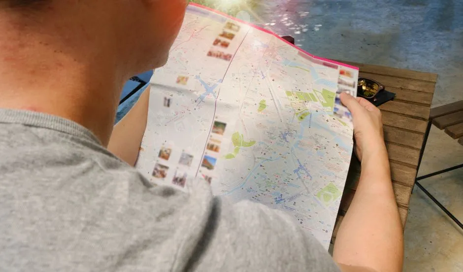 How to Read a Tide Table Before a Waterfront Walk